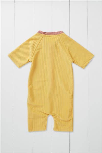 Grass & Air ochre shortie badedragt set fra siden