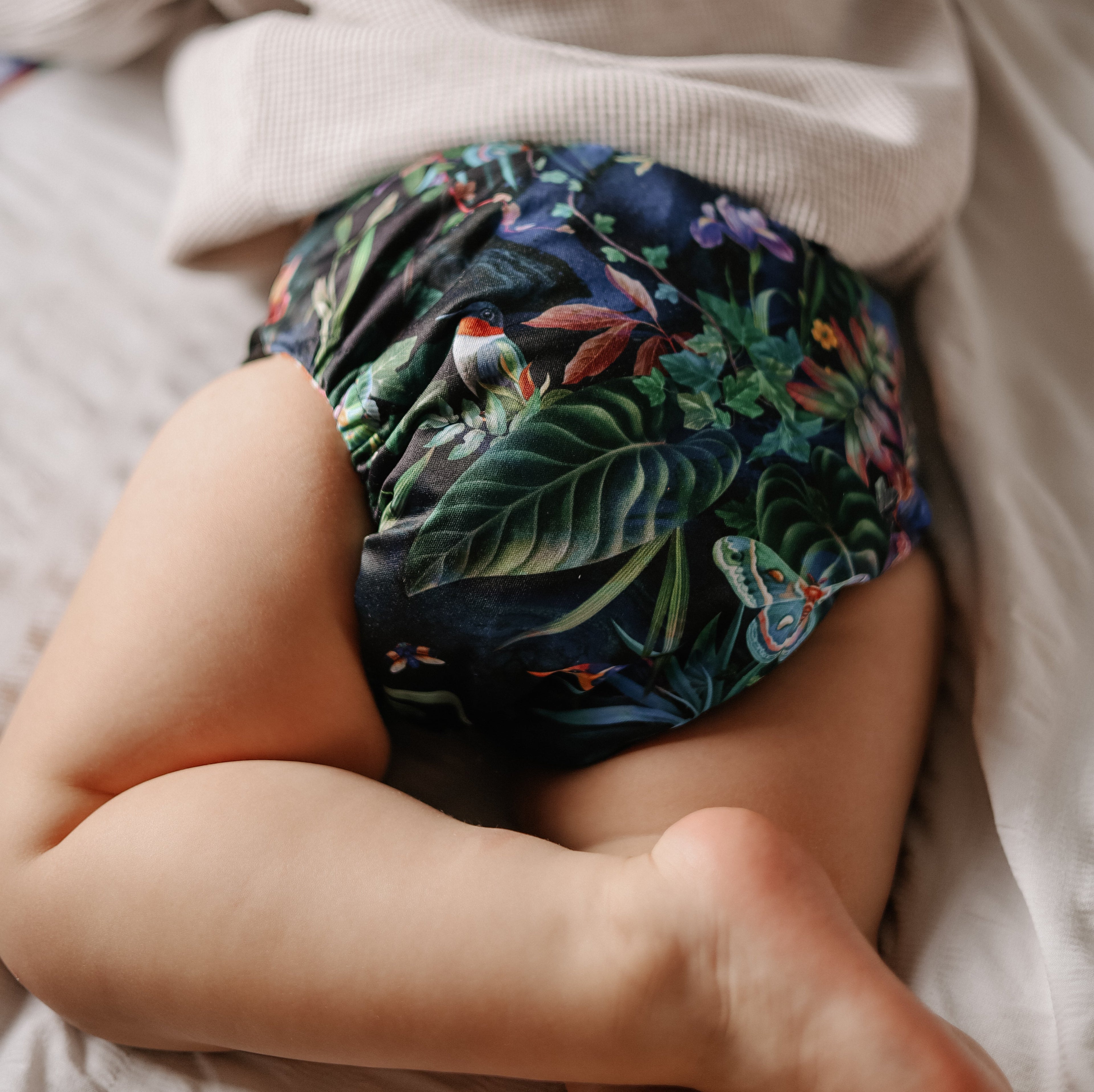 Little Lovebum blöja med töjbara vingar - Blöja - MamaMilla