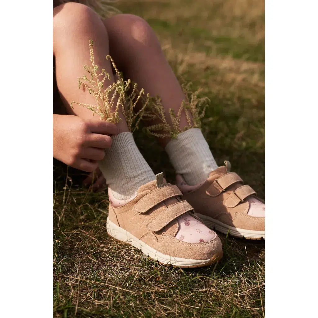 Wheat Toney Printed Velcro Sneaker - rosa beige blommor - Skor - MamaMilla