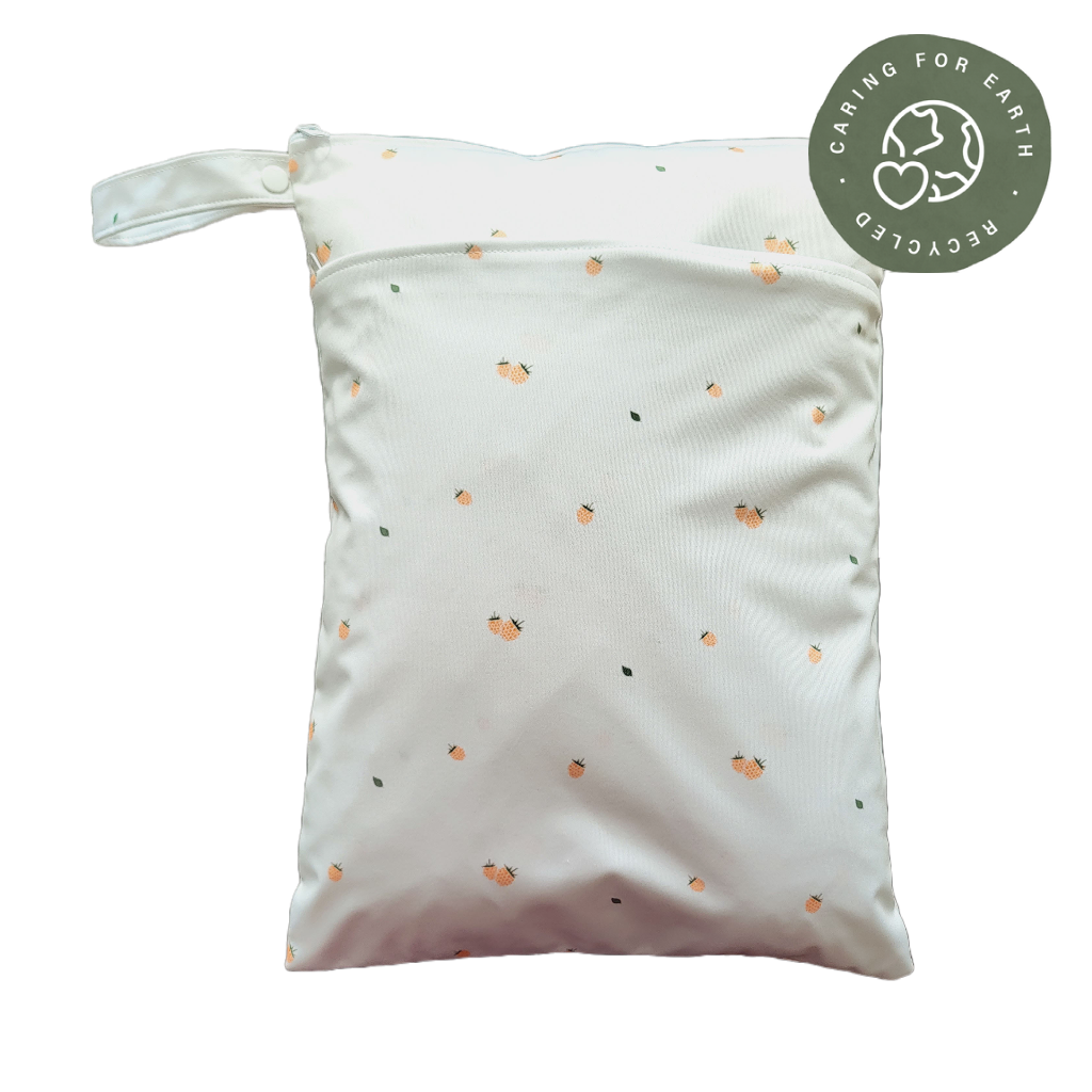 Het Zweedse bos | Wetbag medium: Hopbloemen groen - - MamaMilla