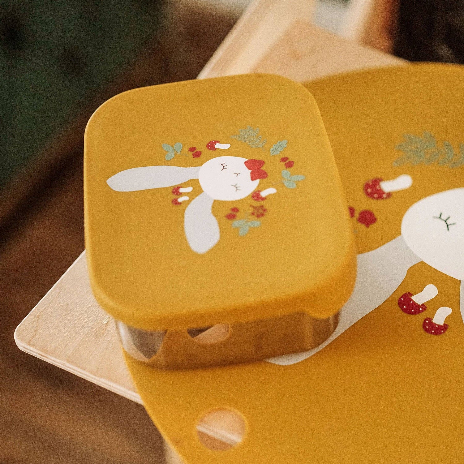 Kikadu Madkasse til Børn - Rustfri Stål - 3 Rum - Karrygul Kanin