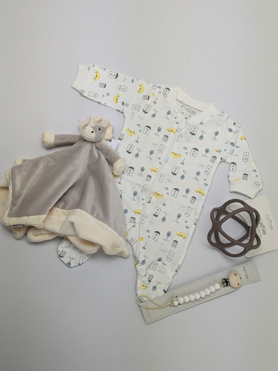 Fixoni jumpsuit/nachtpak met voetjes - Nieuw Nadja - City - Wit - Jumpsuit - MamaMilla