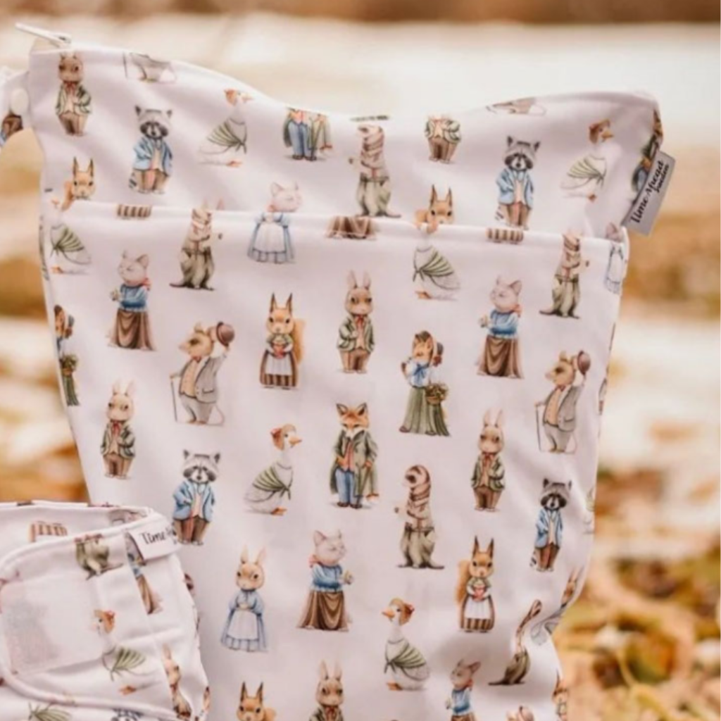 Basis door de tijd vooruit | Wetbag medium: Björnloka - - MamaMilla