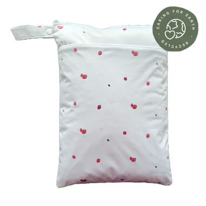 Het Zweedse bos | Wetbag medium: Hopbloemen groen - - MamaMilla