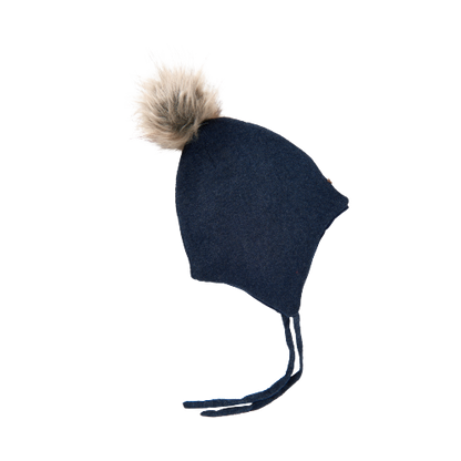Minymo mössa med pompom - Black Iris - Ull-Hatt - MamaMilla