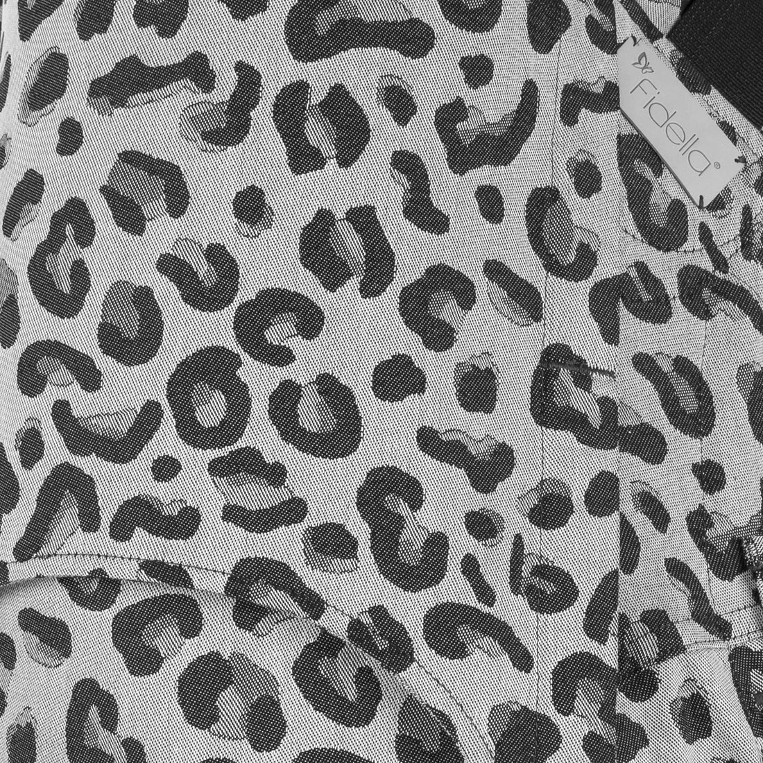 Fidella Fusion Fullbuckle Draagzak - Leopard Silver - Babydraagzak - MamaMilla